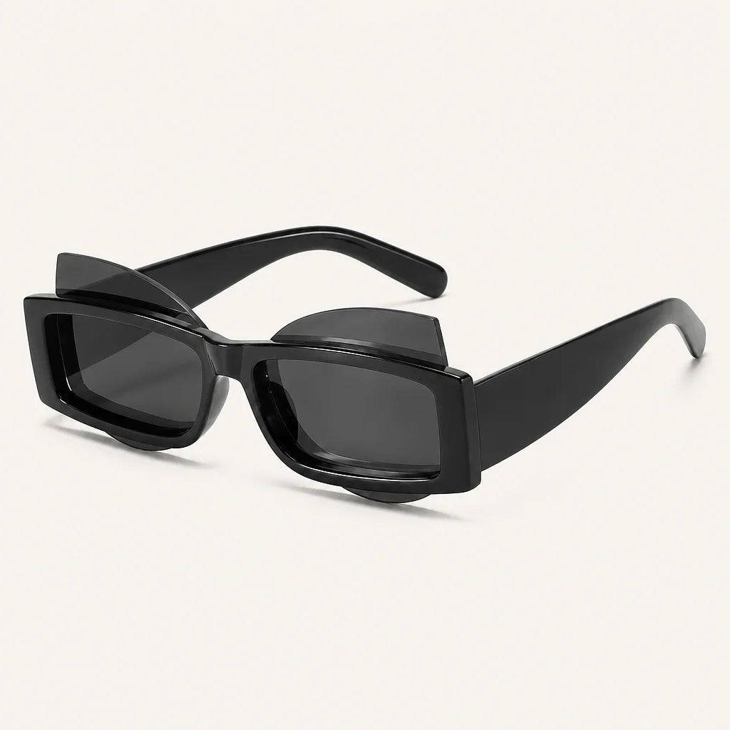 Lunettes de soleil vintage rectangulaires sur fond clair